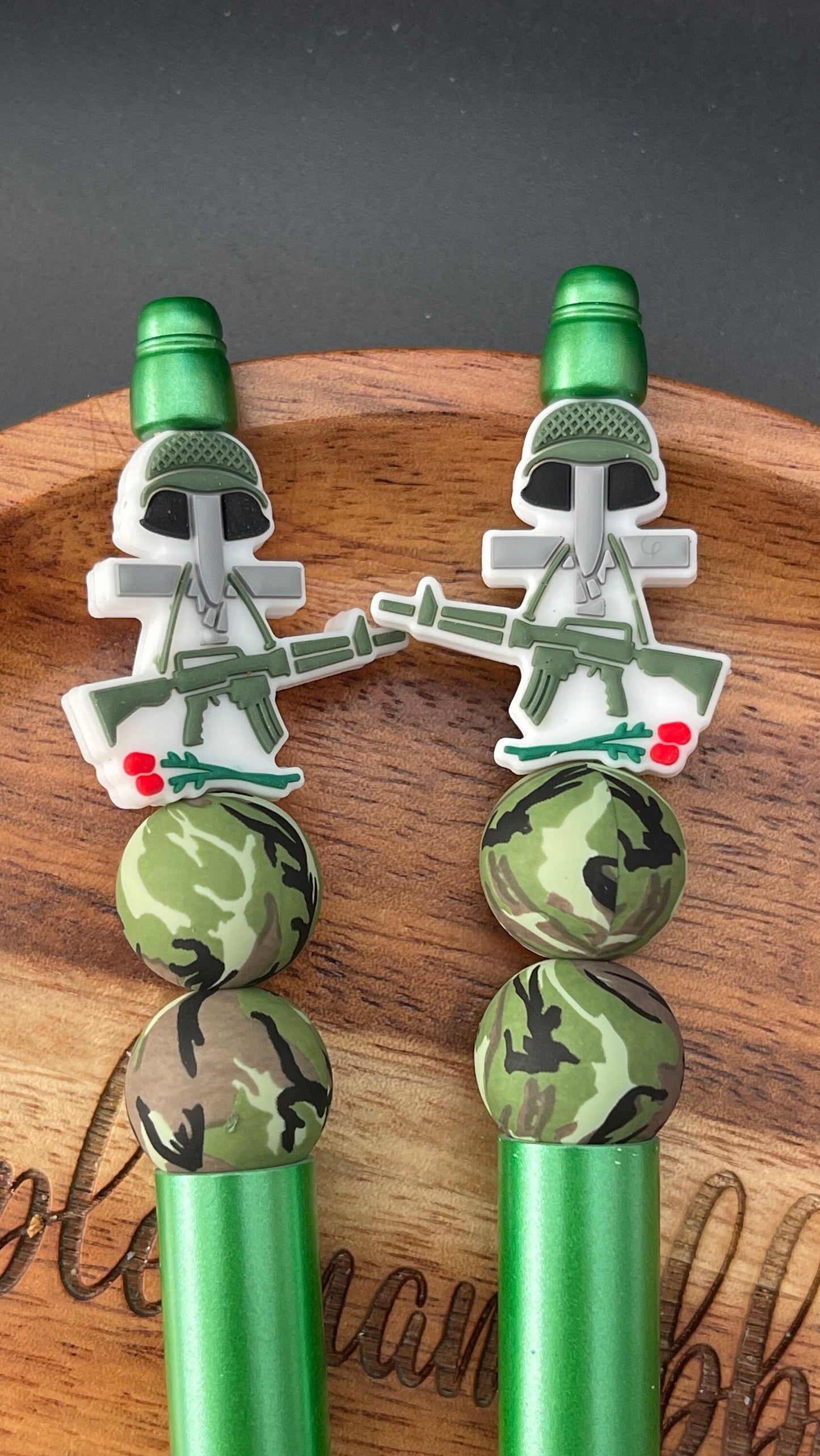 Military guns beaded pen - Military Pen, Military Gift, Camouflage, Beaded Pens, Pens