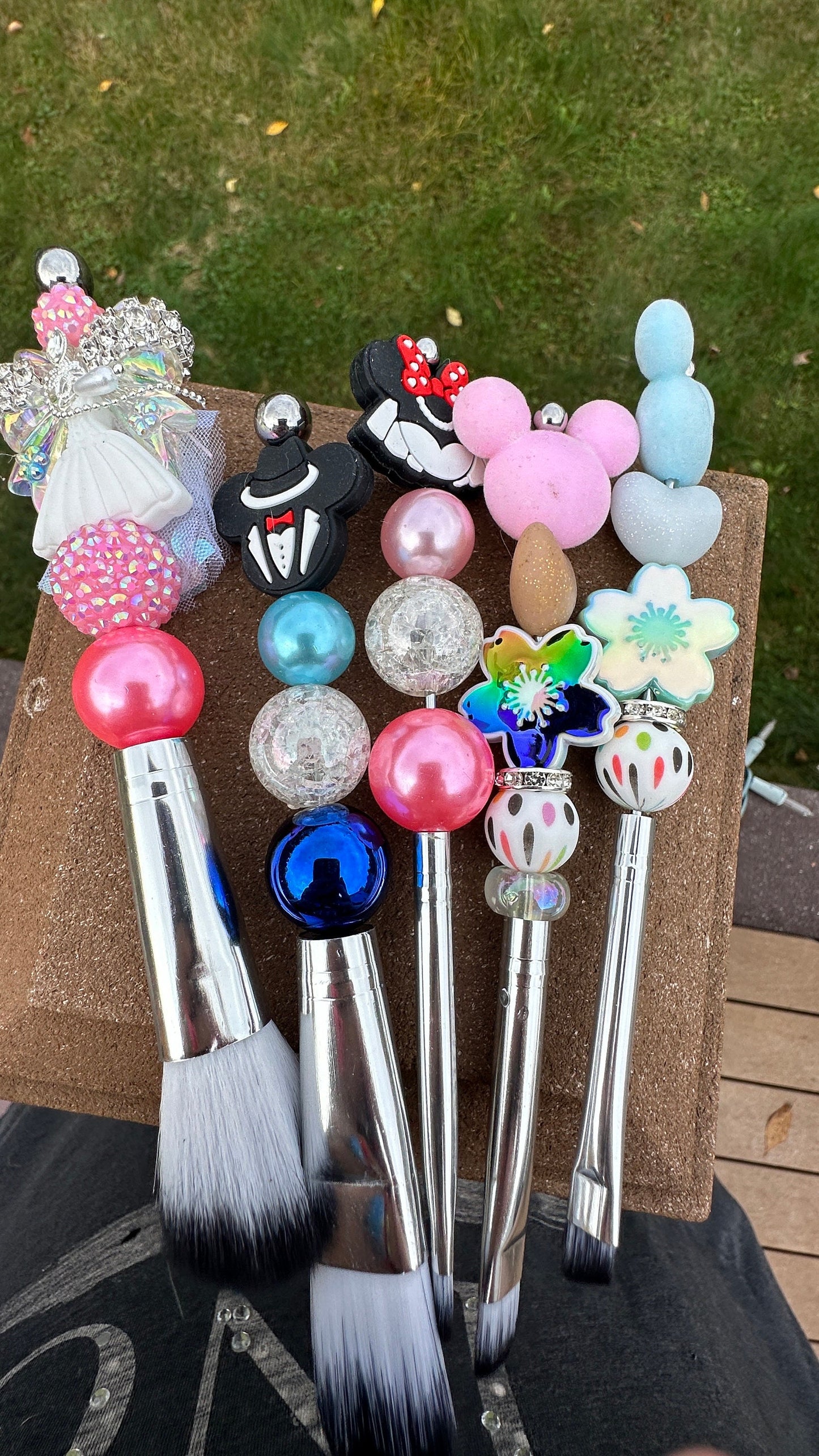 Mickey Bride themed makeup brushes. Make-up Brush Sets /Fun Character Make-up Brush Sets/ Custom Make-up Brush Sets/Gift for Her/Wife/Queen/