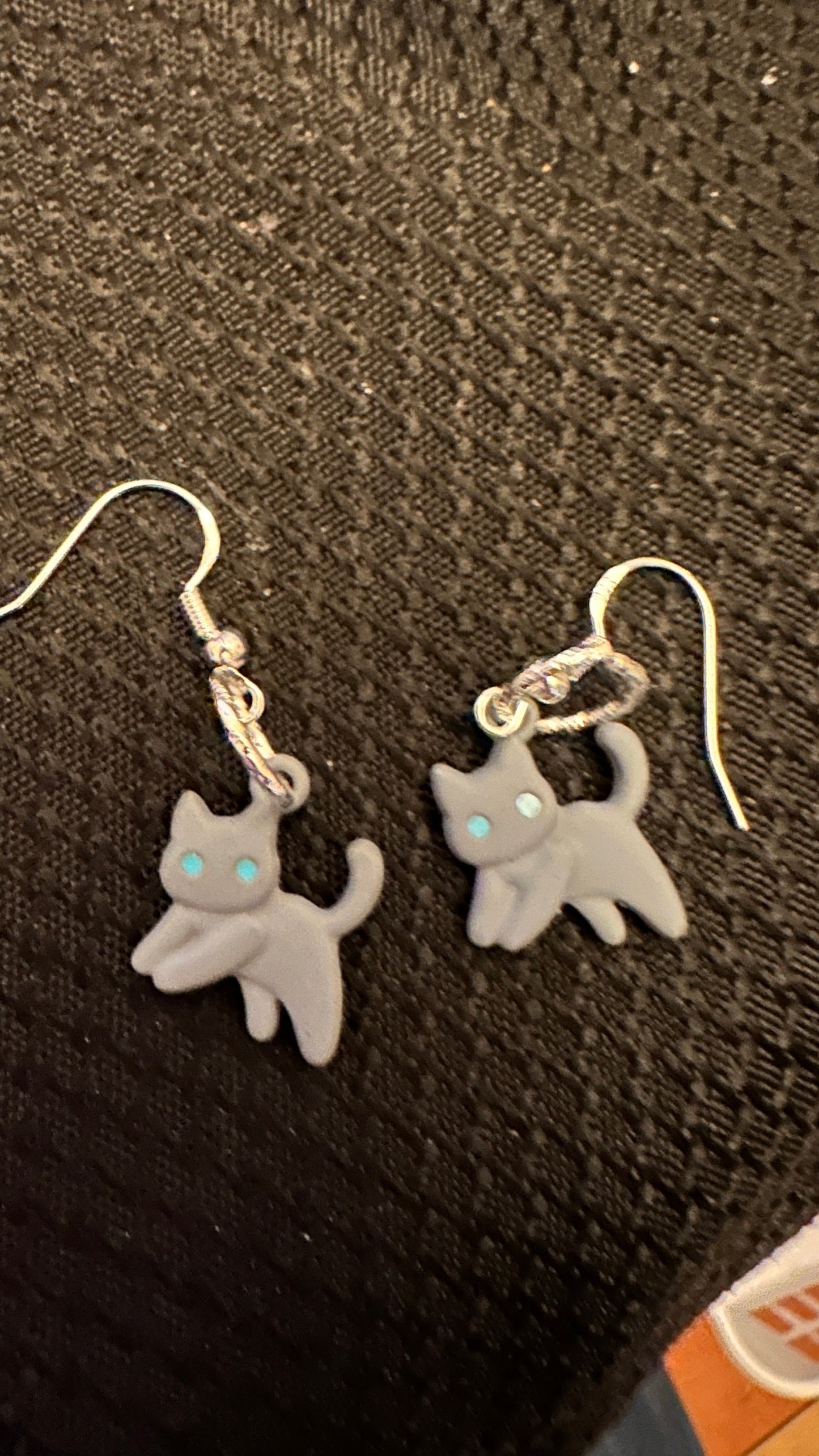 Cute Cat earrings, Dangle earrings, cute earrings, statement earrings!