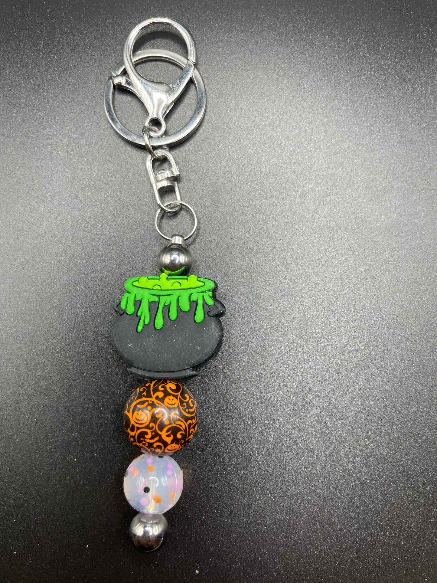 Halloween keychain or zipper pull. Also can put on purses or backpacks or any bag!