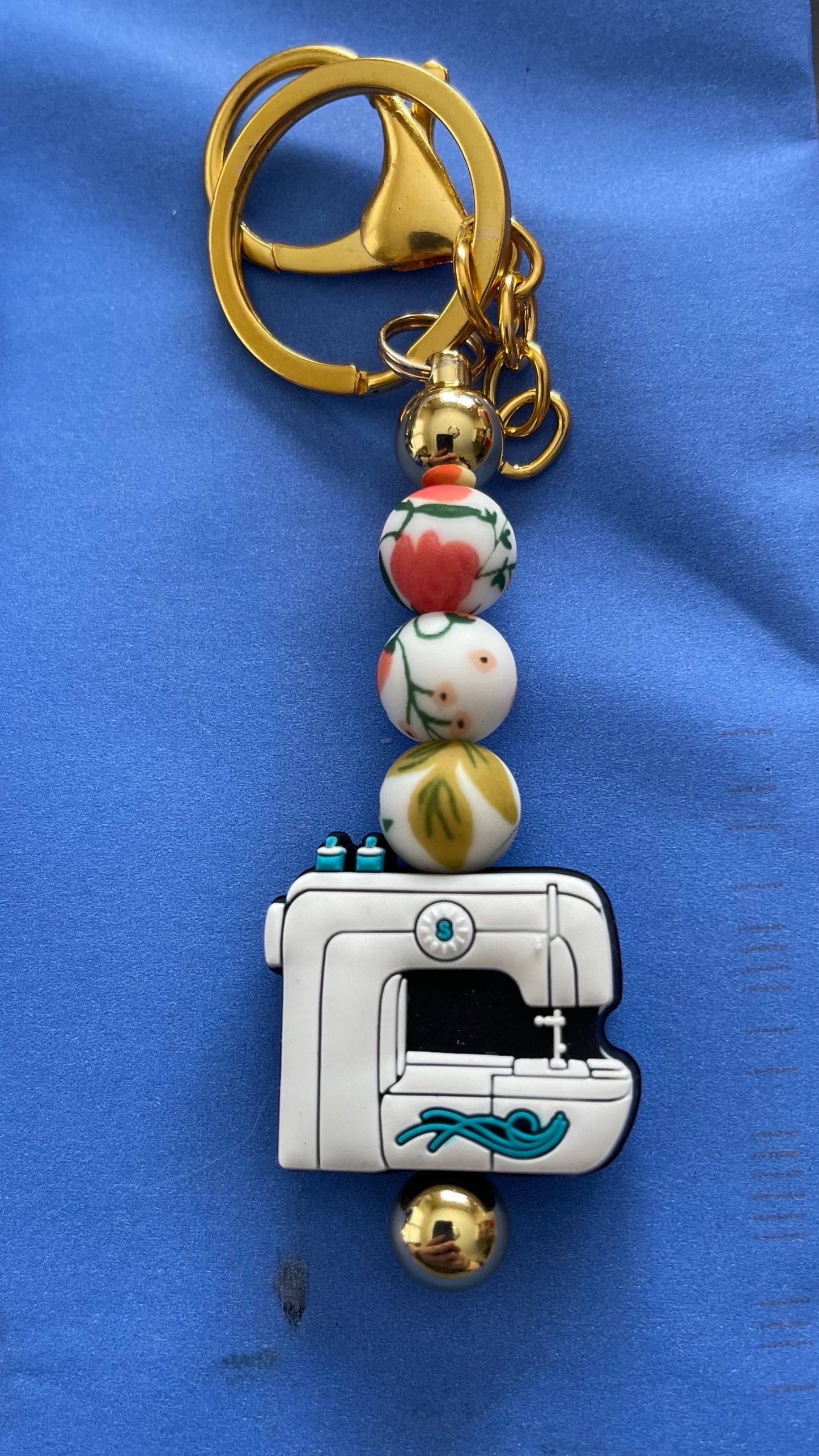 Sewing Machine Keychain, Gift For Seamstress, Personalized Dress Maker Gift, Sewing Machine Keyring