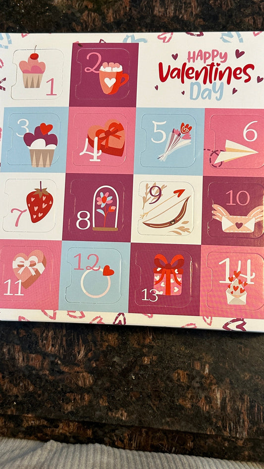 Croc Charm Advent Calendar - 14 Unique Charms - PVC Rubber - 14 Day valentines Calendar